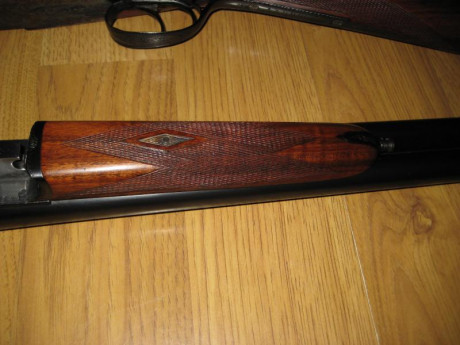 se vende paralela aya numero2 calibre 12 cañones de 66cms de largo tres y cuatro estrellas expulsora,indicador 42