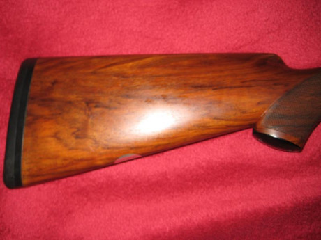 se vende superpuesta merkel 200e calibre 12 cañones de 71cms tres y una estrellas expulsora buen estado..saludos. 22