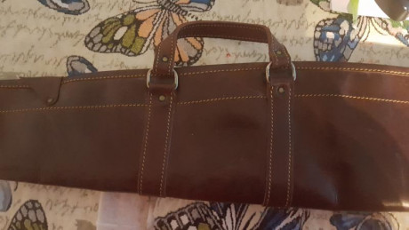 excelente funda de cuero con interior borregillo sin roturas ni descosidos, medidas 103 cm largo 15 cm 11
