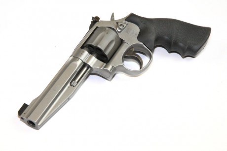 Buenas.

Vamos a ver.

Esto contemplando el adquirir un revolver SMITH&WESSON Modelo 986 PERFORMANCE 00