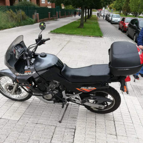 Muy buenas.

   Edito: Moto y Botas vendidas
Pondré el resto del equipo en un hilo aparte para que no 151
