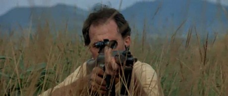 Compañeros,

En vista de las ganas de algunos (Elcafe, Wilcow, Vrakk, etc) por adivinar armas de películas 40