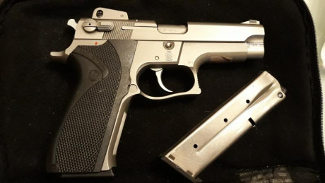 Pongo a la venta mi 5906, muy bien cuidada y en excelentes condiciones, dado que ha sido usada muy escasamente.
Gatillo 00