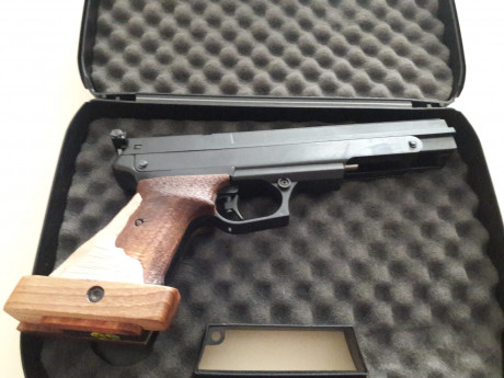 Pongo a la venta la GAMO COMPACT de un compañero , con menos de un año , muy poco uso y gatillo suavizado 01