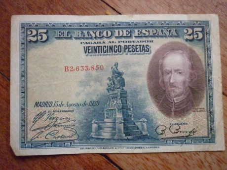 El mes pasado, por mi cumpleaños, me llego una flamante Leatherman OHT pavonada en negro y ahora pongo 21