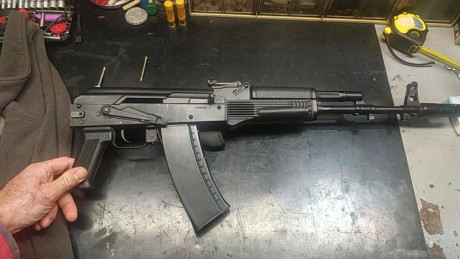 Se vende fusil replica de AK 47 fabricado en rusia metalico marca baikal.
Cargador extraible, culata plegable, 00