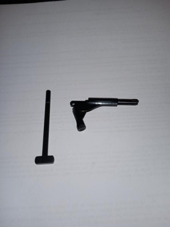 Hola a todos.
Repuestos para Remington 1863 Pocket cal.31. PIETTA 
Kit de 7 tornillos.............10€ 10