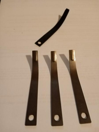 Hola a todos.
Repuestos 1860/1861. 
PIETTA
Kit de 15 tornillos Ref. VITI 1860 ARMY / 1861 NAVY 13.50€ 10