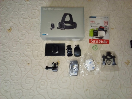 Vendo cámara video/foto National Geographic HD WiFi 1080P con todos sus accesorios y libro de instrucciones. 01