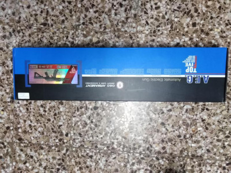 Vendo rifle AK74 CQB G&G con cinco cargadores nuevo a estrenar con su embalaje original e instrucciones.
El 00