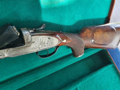 Vendo precioso rifle Express paralelo del prestigioso armero Victor Sarasqueta modelo safari, calibre 41