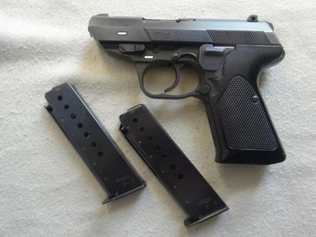 Venden pistola WALTHER P5 Compact.

Con caja original, 2 cargadores, manual instrucciones, blanco de pruebas 11