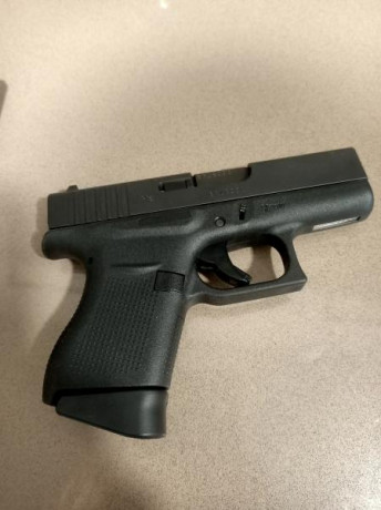Vendida Pistola Glock 43 como nueva. Disparada como mucho en 100 disparos, se vende por no usar. 52
