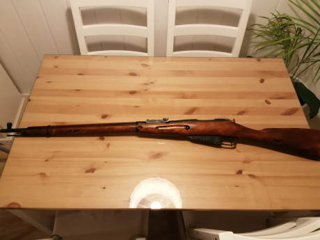 El Mosin-Nagant ..
es un rifle militar accionado por cerrojo, con cargador de cinco proyectiles, que 91