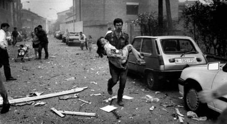 https://www.lavanguardia.com/historiayvida/historia-contemporanea/20201117/5970222/crimen-castigo-matanza-my-lai.html


 130