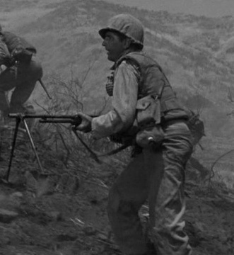 Compañeros,

En vista de las ganas de algunos (Elcafe, Wilcow, Vrakk, etc) por adivinar armas de películas 110
