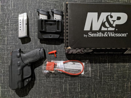 Muy buenas.
Vendo arma corta de pequeño tamaño Smith &Wesson M&P9 Shield Performance Center, (M&P 00
