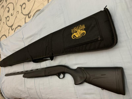 Buenos días.

Se vende escopeta Beretta A400 Lite calibre 12 con cañón de 71cm. Está en un estado impecable.

Fue 01