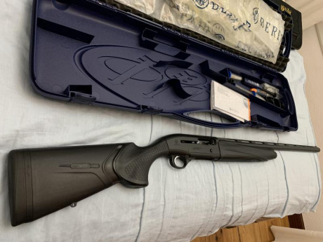 Buenos días.

Se vende escopeta Beretta A400 Lite calibre 12 con cañón de 71cm. Está en un estado impecable.

Fue 00