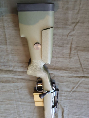 SE VENDE RIFLE EN CALIBRE 338 LM CUSTOM . 
ESTE RIFLE FUE HECHO EN ESCOCIA POR R.G. RIFLES LIMITED. EL 21