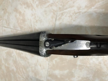 ESCOPETA MARCA ARRIZABALAGA CALIBRE 12, GUARDAMANOS COLA DE CASTOR, EXPULSORA, PLATUNA LARGA CON LLAVE, 12