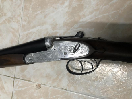 ESCOPETA MARCA ARRIZABALAGA CALIBRE 12, GUARDAMANOS COLA DE CASTOR, EXPULSORA, PLATUNA LARGA CON LLAVE, 10