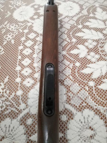El gamo 45-S-61 Mítica carabina de aire comprimido, de los inicios de la empresa El Gamo en calibre 4,5.

Funcionamiento 00