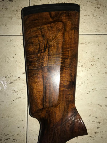 Vendo escopeta Perazzi modelo SC3 de tiro al plato, gama alta. Maderas al aceite, batería extraíble, banda 21