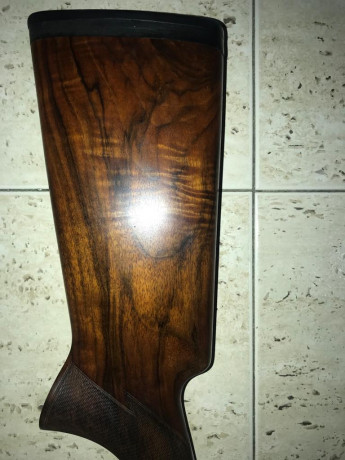 Vendo escopeta Perazzi modelo SC3 de tiro al plato, gama alta. Maderas al aceite, batería extraíble, banda 30