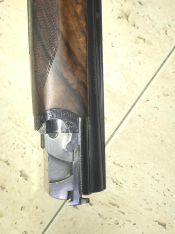 Vendo escopeta Perazzi modelo SC3 de tiro al plato, gama alta. Maderas al aceite, batería extraíble, banda 40