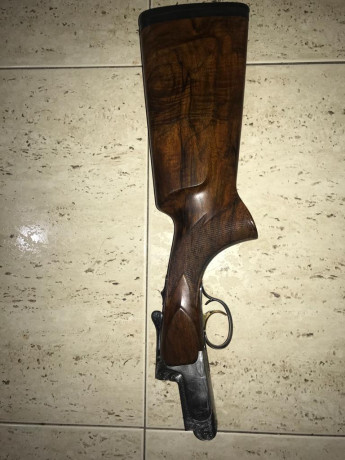 Vendo escopeta Perazzi modelo SC3 de tiro al plato, gama alta. Maderas al aceite, batería extraíble, banda 52