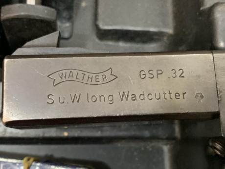 Vendo WALTHER GSP cal 22Lr + Cañon 32 sw 
2 cargadores del 22.
2 cargadores del 32.
Grupo de disparo montado 71
