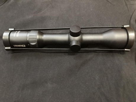 Vendo visor de la famosa marca steiner de 2-8x42 con R.I impoluto , tiene dos salidas al campo , muy pocos 02