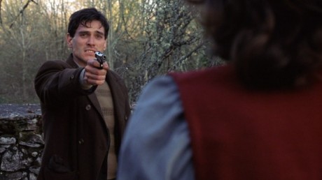 Compañeros,

En vista de las ganas de algunos (Elcafe, Wilcow, Vrakk, etc) por adivinar armas de películas 40