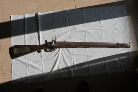 Se vende fusil inglés de avancarga llamado Baker.
Año 1810 aprox.
Mecanismo piston.
Precio: 450€
Solo 01