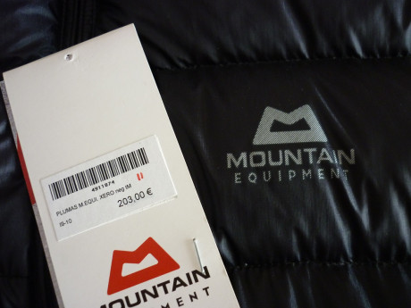 Vendo esta chaqueta ultraligera de plumas Mountain Equipment Xero con una sola puesta, tiene todavía las 00