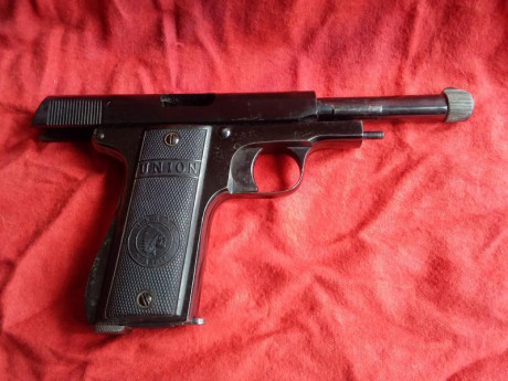 Buenos dias con todos.
Quiero vender esta pistola pero no tengo idea del precio a pedir.
Era de mi papá 31