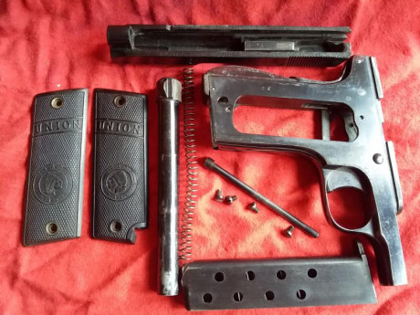 Buenos dias con todos.
Quiero vender esta pistola pero no tengo idea del precio a pedir.
Era de mi papá 30