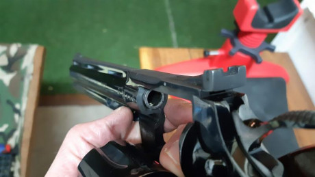 Hola compañeros voy a empezar a recargar el 38 para un Colt Python de 6" y me gustaría conocer vuestra 71