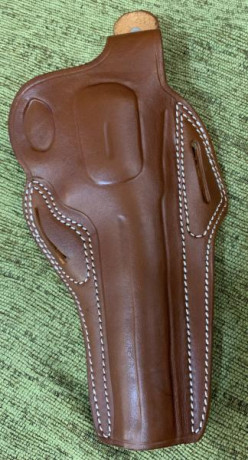 Vendo funda para revólver S&W  ó Colt Python de 6”. Piel auténtica de vaca , Nueva de estreno, cuero 01