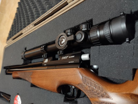 Vendo carabina PCP AIR ARMS S400 4,5mm + visor MTC VIPER CONNECT SL 3 12X24 SCB2 + 2 PARASOL DE CARBONO 21