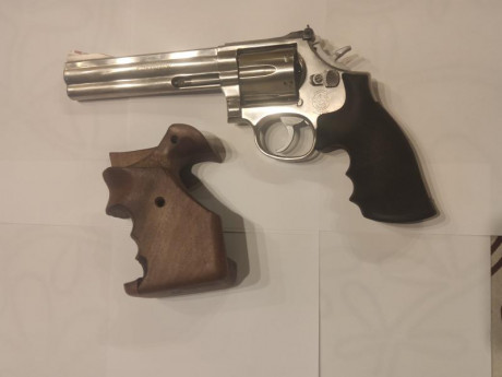 Vendo estupendo revolver Smith & Weson
Mod. 686 de 6" 357/38 SPL, estado muy bien cuidado como 00