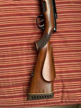 Hola,
Vendo por no usarlo y airear el armero un Mannlicher Modelo S en calibre 8x68s
Muy pocos tiros.
Bases 01