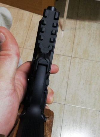 Buenas tardes
Le estoy haciendo un reestiling a la Beretta 92 FS y una de las cosas que quiero ponerle, 00