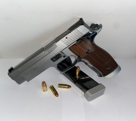 Un compañero de club vende esta maravilla, Xfive de 9mm Para.+ Kit del 22 el precio son 1800€ puesto en 00