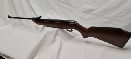 Hola de nuevo:

Esta vez os propongo una Webley Excell en calibre 5,5

Carabina clásica de la icónica 01