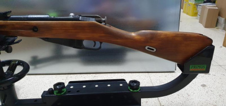 El Mosin-Nagant ..
es un rifle militar accionado por cerrojo, con cargador de cinco proyectiles, que 00