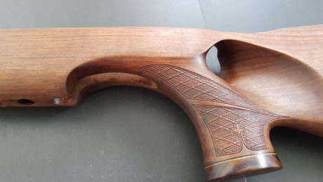 Vendo culata Air Arms Thumbhole para zurdos, procedente de una AA S500.
Esta nueva impecable sin ninguna 00