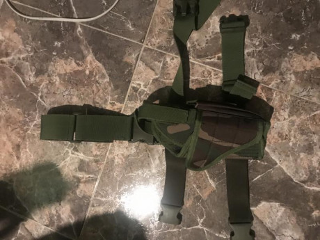 Vendo estas dos fundas perneras para la práctica de airsoft principalmente. Aunq tb se pueden usar para 02