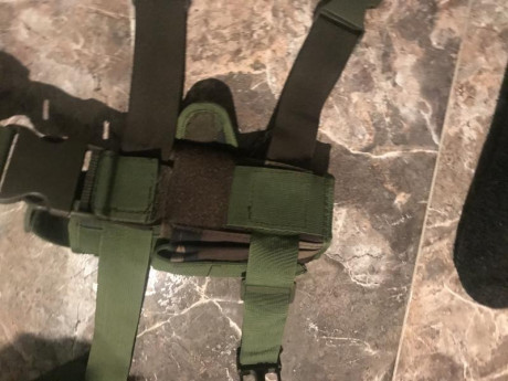 Vendo estas dos fundas perneras para la práctica de airsoft principalmente. Aunq tb se pueden usar para 10
